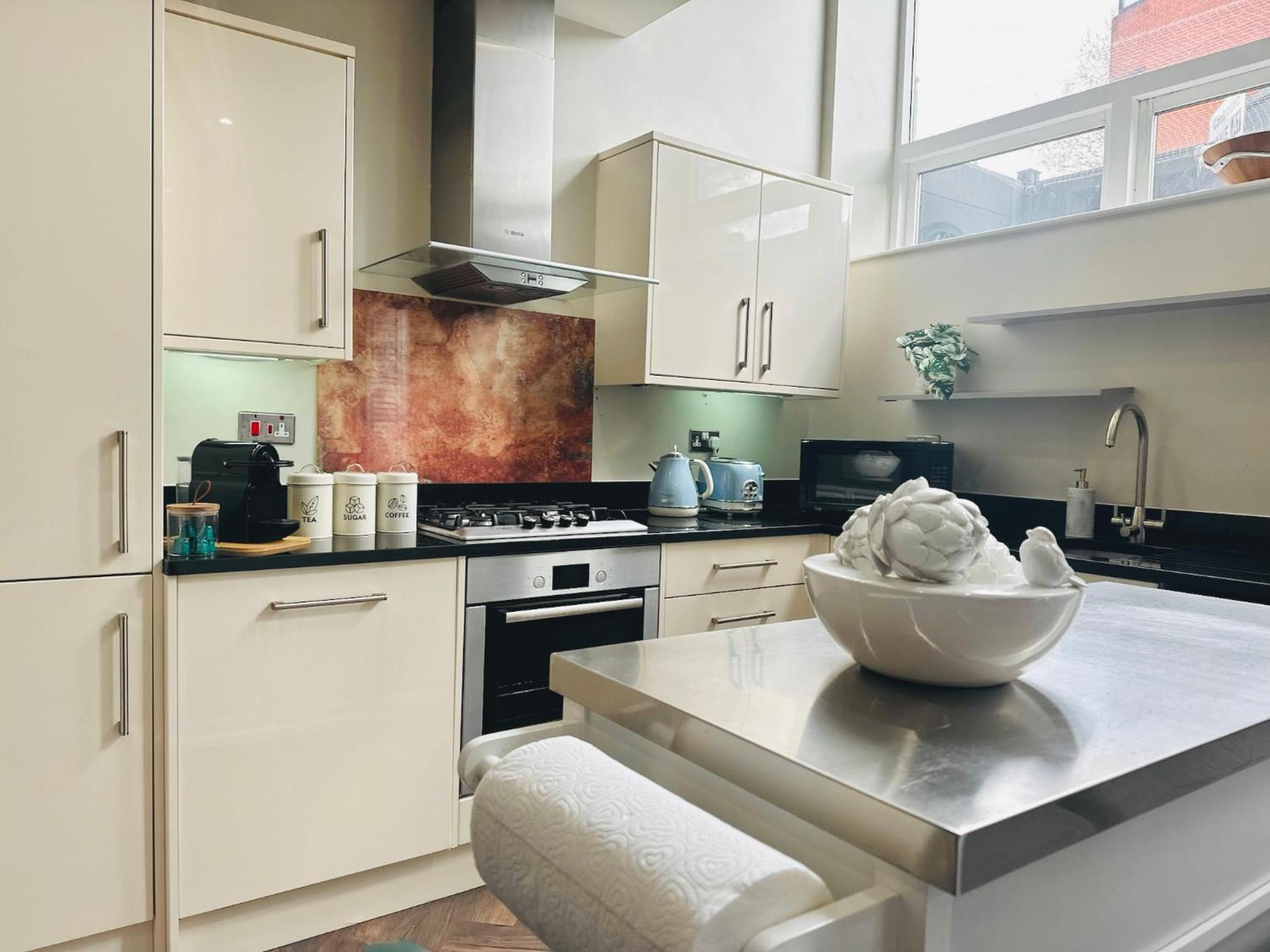 Stylish, Modern Apartment In Central London Kültér fotó