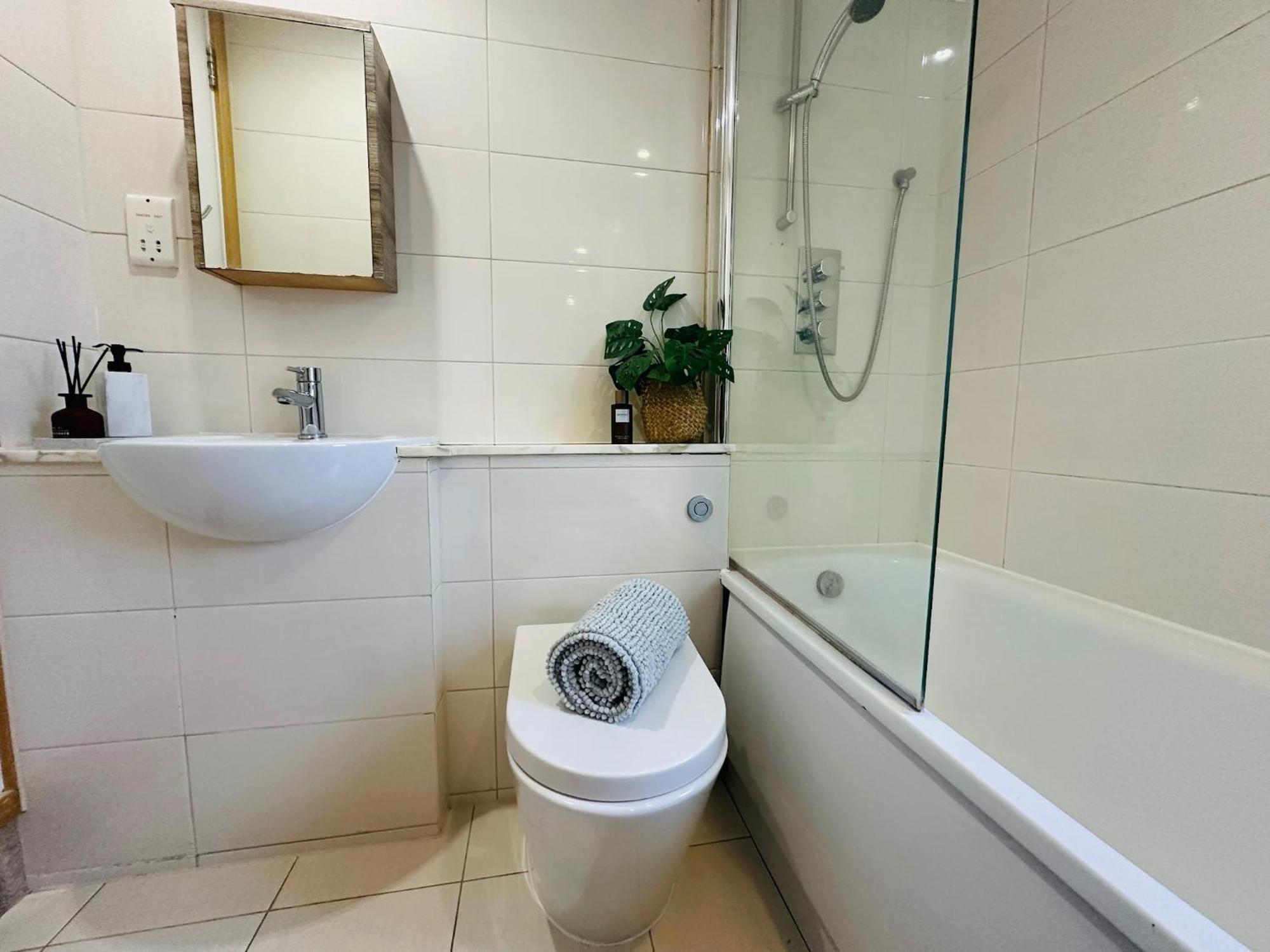 Stylish, Modern Apartment In Central London Kültér fotó